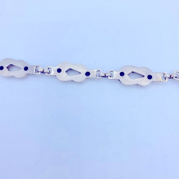 Vintage Barclay Link Bracelet With Interlocking Silver Tone Knots Signed - Picture 6 of 9